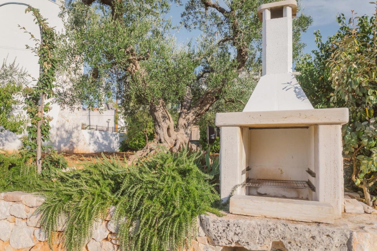 Trulli Harmonia Con Piscina - Альберобелло Екстер'єр фото